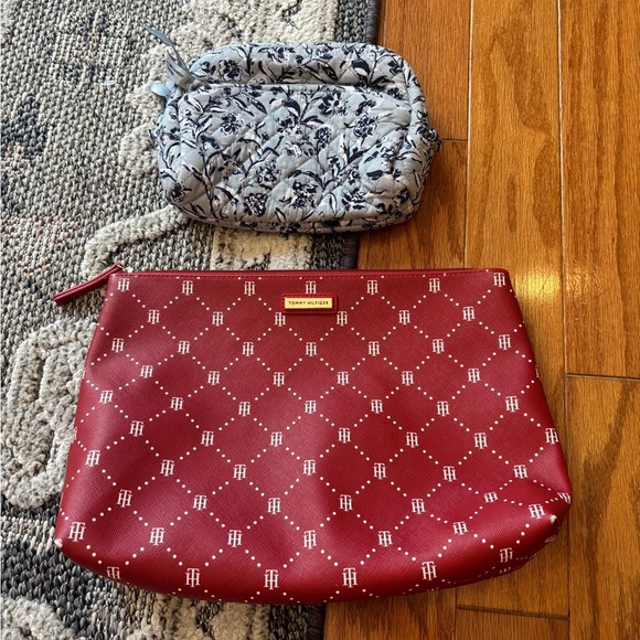 Tommy Hilfiger/ Vera Bradley cosmetic Bag Bundle - Picture 1 of 4